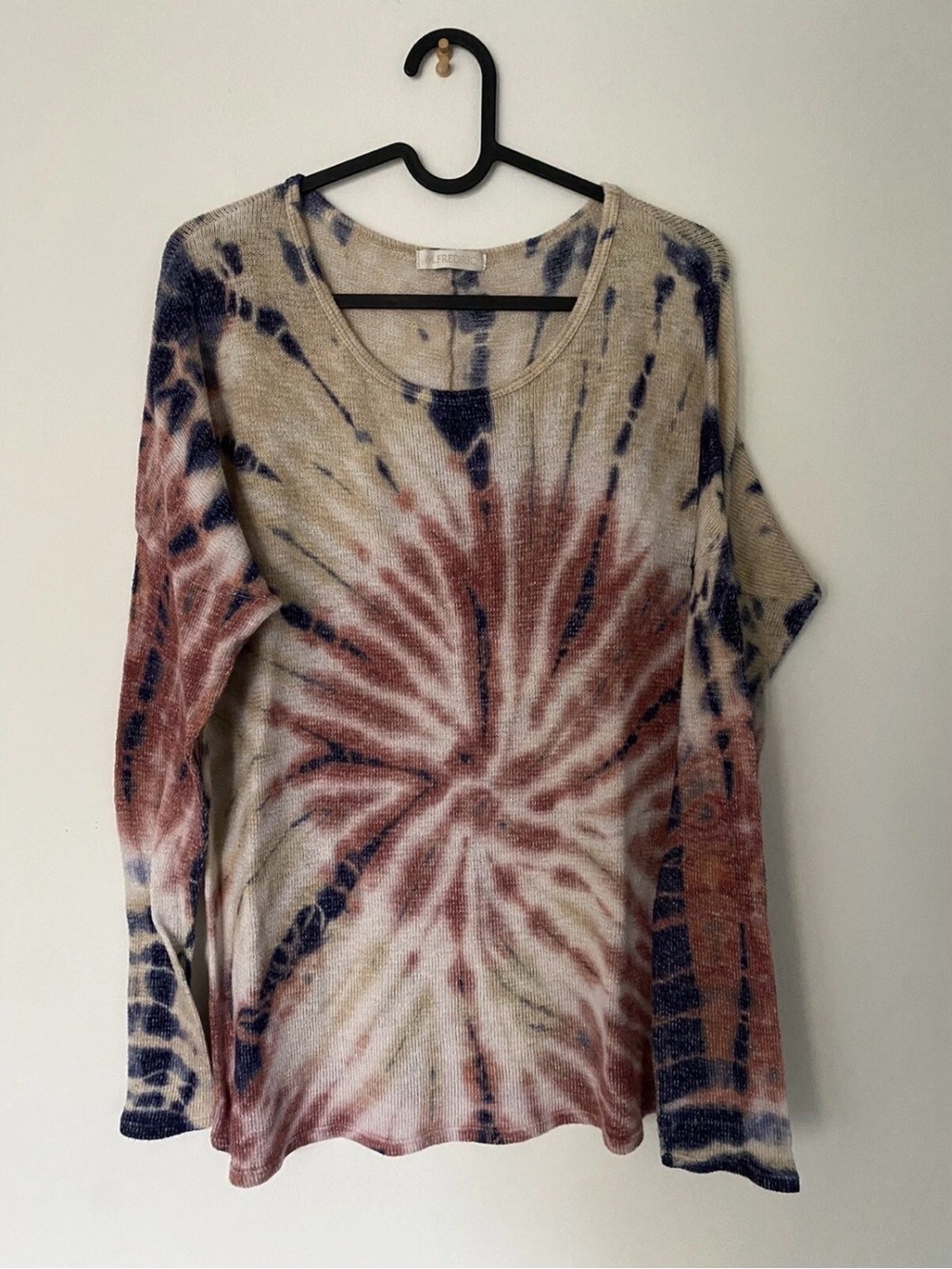 Relaxed Tie-Dye Long Sleeve Scoop Neck Top - Multicolor